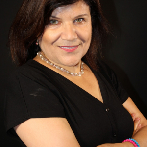 Aynur Mutlucan 